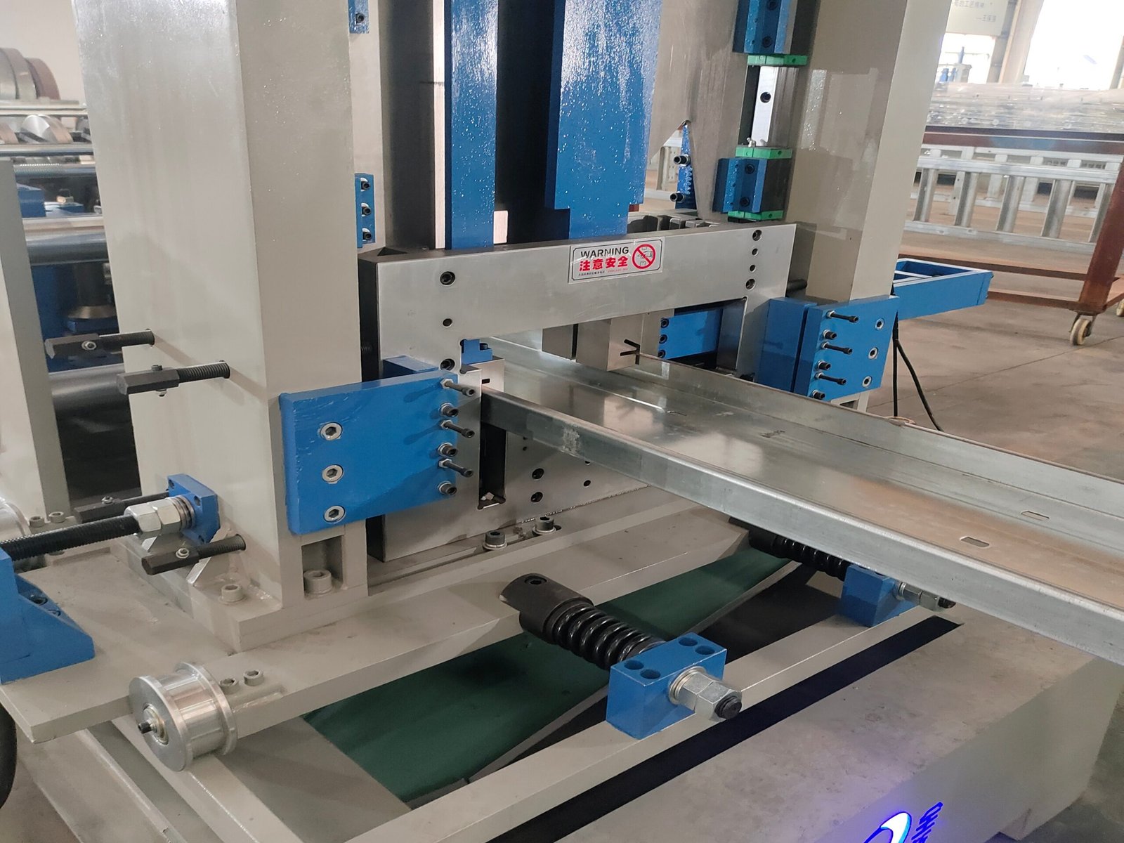 purlin machine