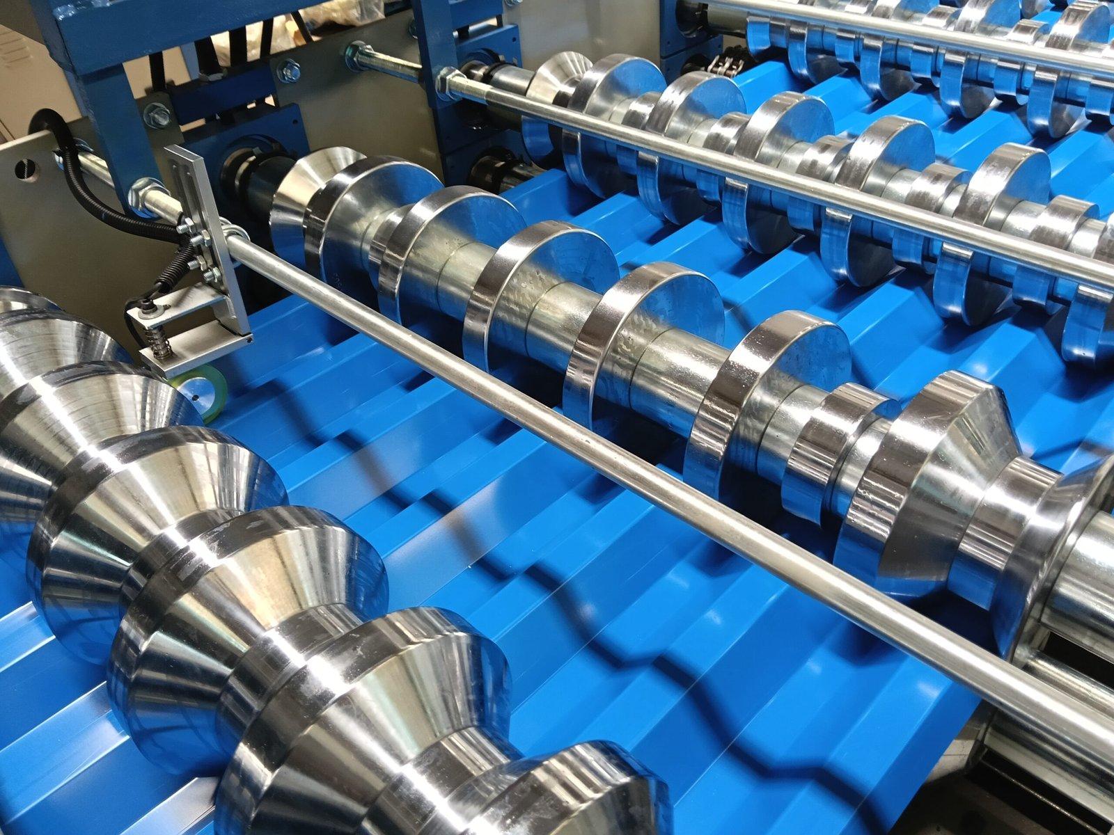metal roofing machine (20)