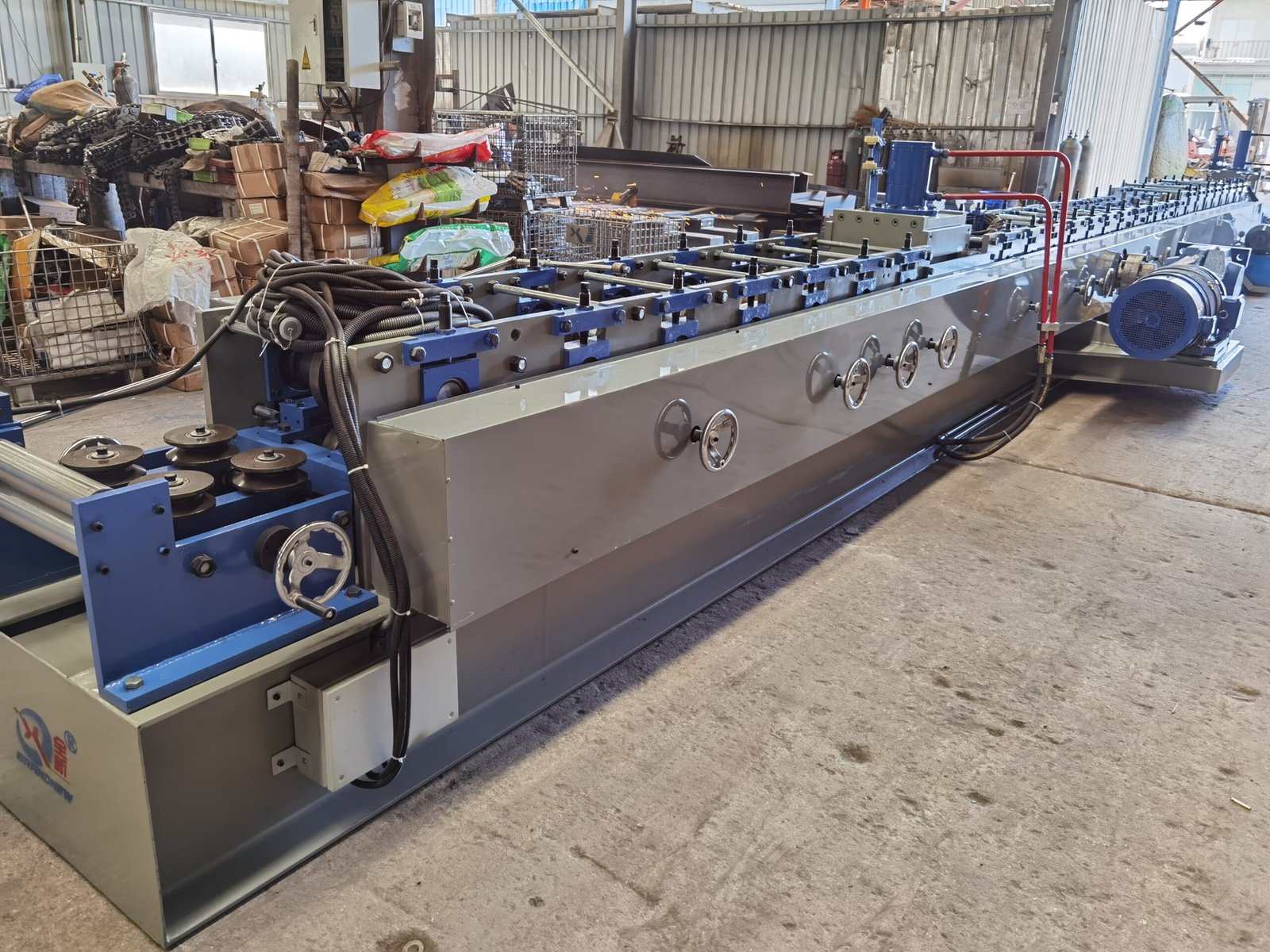 solar channe l roll forming machine (4)