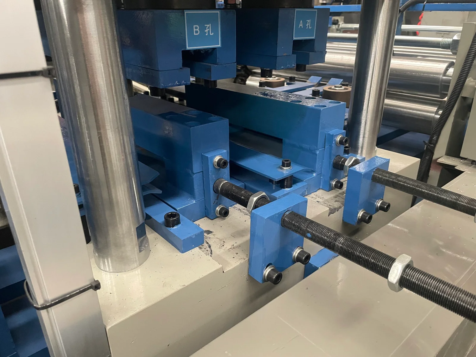 C Purlin Roll forming machine C30030 - Image 4